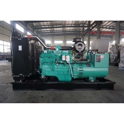 120kw東風康明斯柴油發(fā)電機組-東風康明斯6缸柴油機6BTAA5.9-G12柴油發(fā)電機組,缸徑/行程：102/120mm,柴油發(fā)電機組水冷發(fā)動機功率140KW,柴油發(fā)電機組配套馬拉松斯坦福發(fā)電機。廠價直銷歡迎選購：13773399855。
