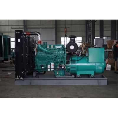 400kw東風(fēng)康明斯柴油發(fā)電機(jī)組-東風(fēng)康明斯6缸柴油機(jī)QSZ13-G3柴油發(fā)電機(jī)組,缸徑/行程：130/163mm,柴油發(fā)電機(jī)組水冷發(fā)動(dòng)機(jī)功率440KW,柴油發(fā)電機(jī)組配套馬拉松斯坦福發(fā)電機(jī)。廠價(jià)直銷歡迎選購：13773399855。