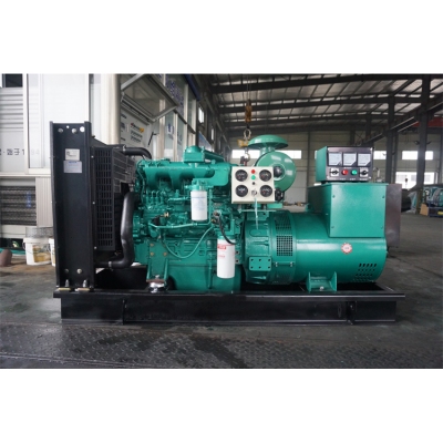 30KW玉柴柴油發(fā)電機(jī)組-玉柴4缸柴油機(jī)YCD4M12D-50,柴油發(fā)電機(jī)組缸徑/行程：100/118mm,柴油發(fā)電機(jī)組水冷發(fā)動機(jī)功率39.6KW,柴油發(fā)電機(jī)組配套馬拉松斯坦福發(fā)電機(jī)。廠價(jià)直銷歡迎選購：13773399855。