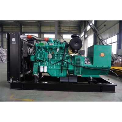 120KW玉柴柴油發(fā)電機(jī)組-玉柴6缸柴油機(jī)YCD6Q33H6-205,柴油發(fā)電機(jī)組缸徑/行程：108/135mm,柴油發(fā)電機(jī)組水冷發(fā)動機(jī)功率153KW,柴油發(fā)電機(jī)組配套馬拉松斯坦福發(fā)電機(jī)。廠價(jià)直銷歡迎選購：13773399855。