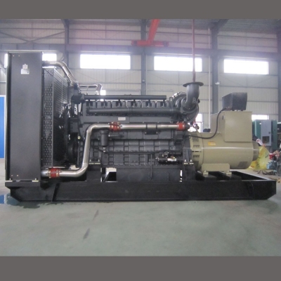 700kw上柴動(dòng)力柴油發(fā)電機(jī)組-上柴股份6缸柴油機(jī)6KTAA25-G32柴油發(fā)電機(jī)組,缸徑/行程：170/185mm,柴油發(fā)電機(jī)組水冷發(fā)動(dòng)機(jī)功率754KW,柴油發(fā)電機(jī)組配套馬拉松斯坦福發(fā)電機(jī)。廠價(jià)直銷(xiāo)歡迎選購(gòu)：13773399855。