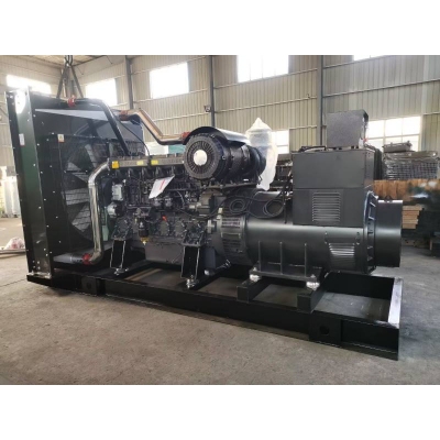 900kw上柴股份柴油發(fā)電機(jī)組-上柴動(dòng)力6缸柴油機(jī)6KTAA25-G320柴油發(fā)電機(jī)組,缸徑/行程：170/185mm,柴油發(fā)電機(jī)組水冷發(fā)動(dòng)機(jī)功率902KW,柴油發(fā)電機(jī)組配套馬拉松斯坦福發(fā)電機(jī)。廠價(jià)直銷(xiāo)歡迎選購(gòu)：13773399855。